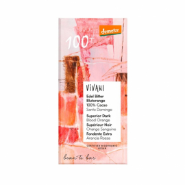 Mörk chokladkaka i förpackning med blodapelsin