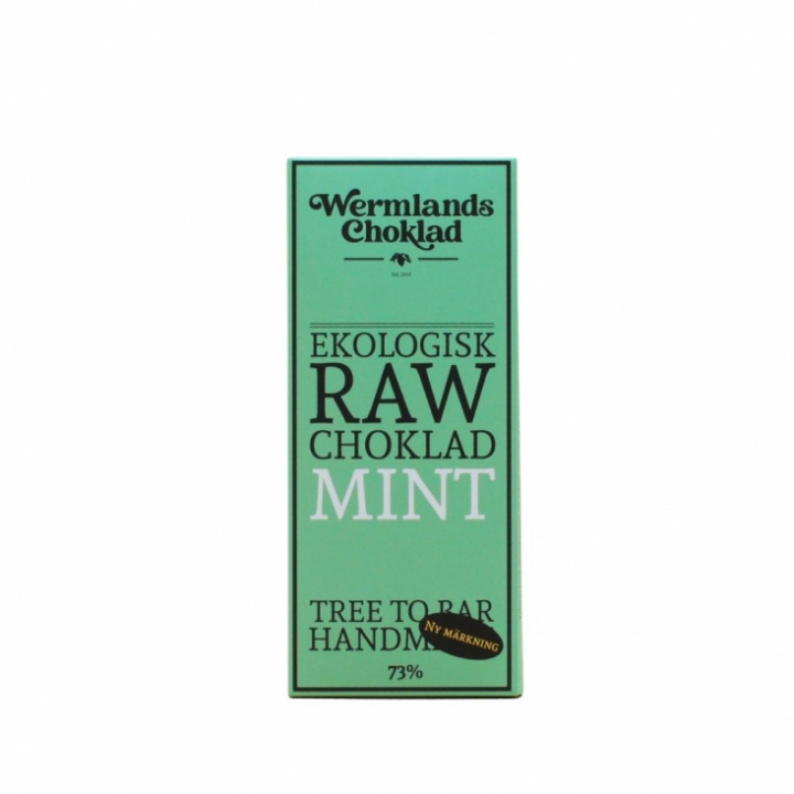 Förpackning med ekologisk rawchoklad med mint och kakaonibs