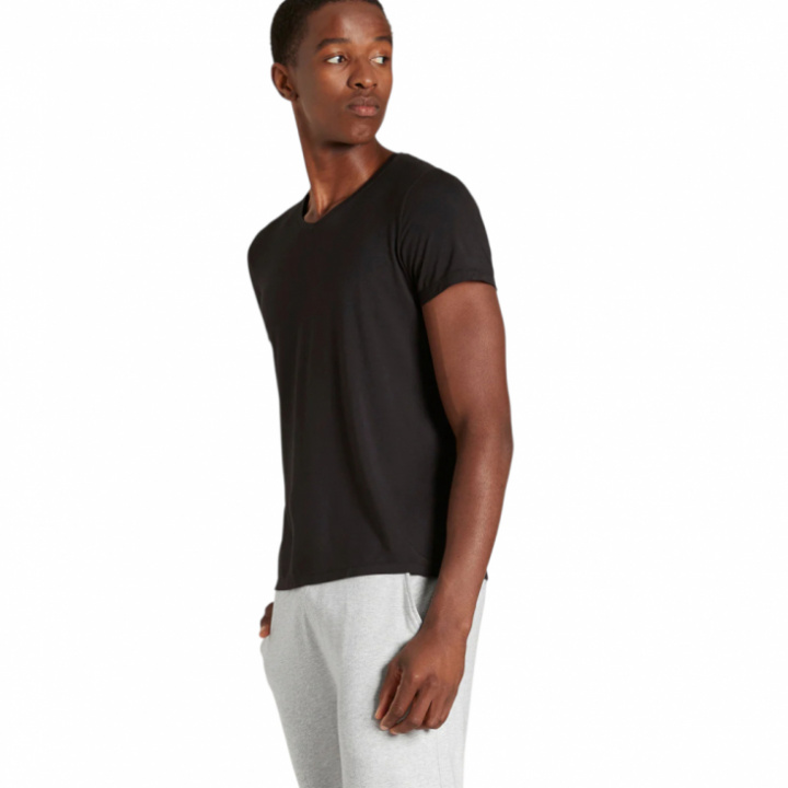 Boody - V-ringad T-shirt i Bambu Herr Svart