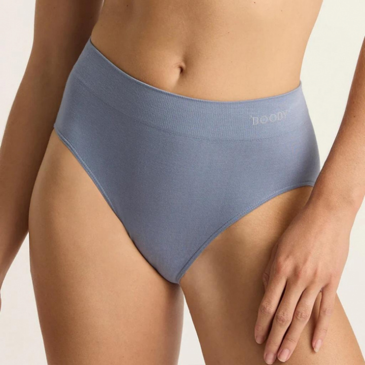 Boody - Trosa Hög Modell i Bambu Dusty Blue